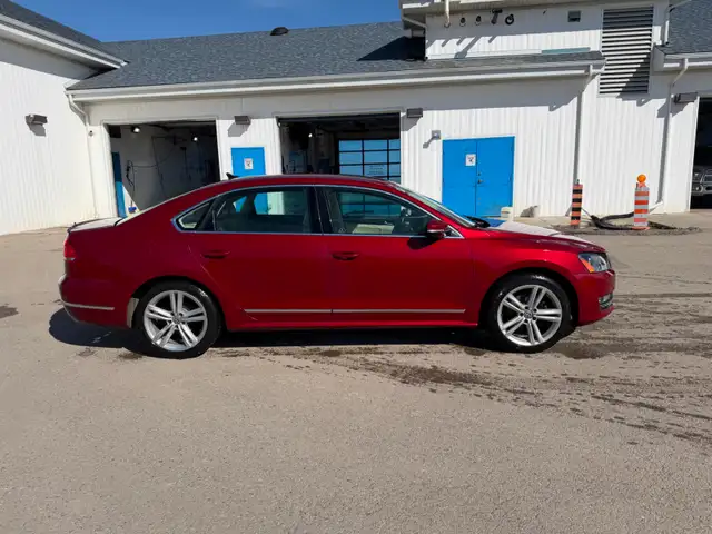 2015 VW Passat Low km, Highline - Photo 5