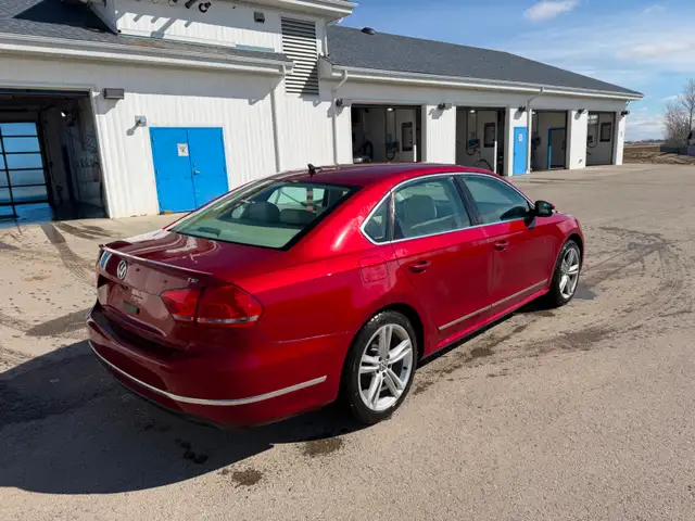 2015 VW Passat Low km, Highline - Photo 6