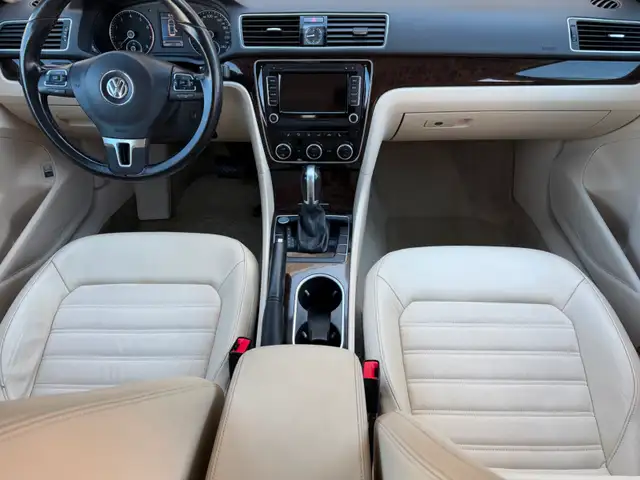 2015 VW Passat Low km, Highline - Photo 13