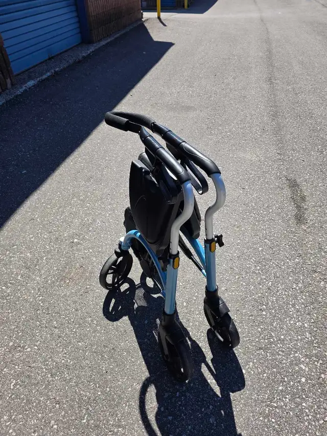 Rollator walker - Photo 5