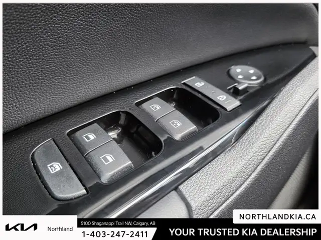 2025 Kia Sportage EX - Photo 8