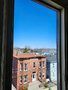 142 Leinster St - 2BR Uptown, Laundry, Water Views - Photo 4