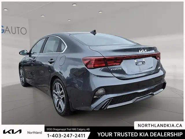 2022 Kia Forte EX - Photo 2