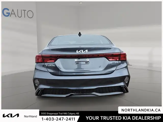 2022 Kia Forte EX - Photo 3