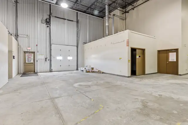 3020 Hawthorne Rd., Unit 200A | Showroom/Warehouse for Lease - Photo 12