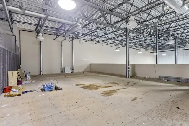 3020 Hawthorne Rd., Unit 200A | Showroom/Warehouse for Lease - Photo 19