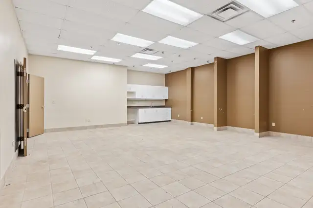 3020 Hawthorne Rd., Unit 200A | Showroom/Warehouse for Lease - Photo 23