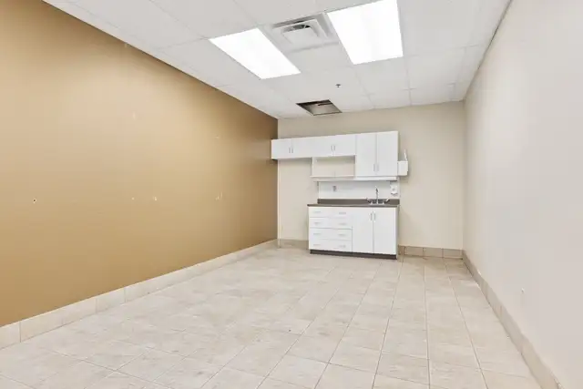 3020 Hawthorne Rd., Unit 200A | Showroom/Warehouse for Lease - Photo 24