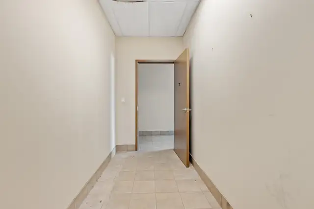 3020 Hawthorne Rd., Unit 200A | Showroom/Warehouse for Lease - Photo 30