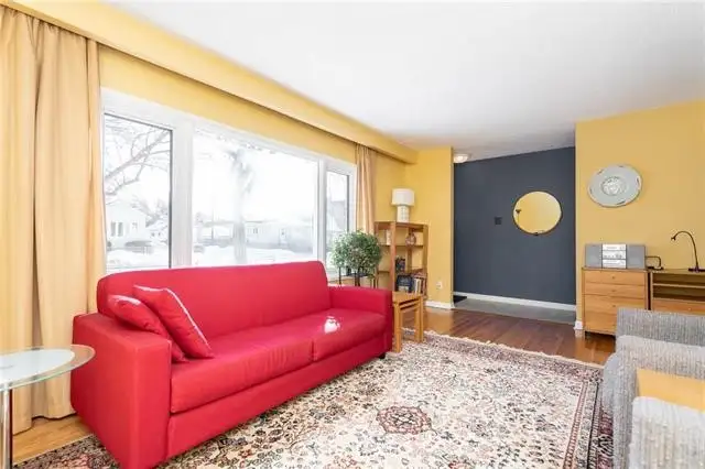 Available July 1 - Sargent Park Main Floor Duplex - Photo 2