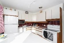 Available July 1 - Sargent Park Main Floor Duplex - Photo 4