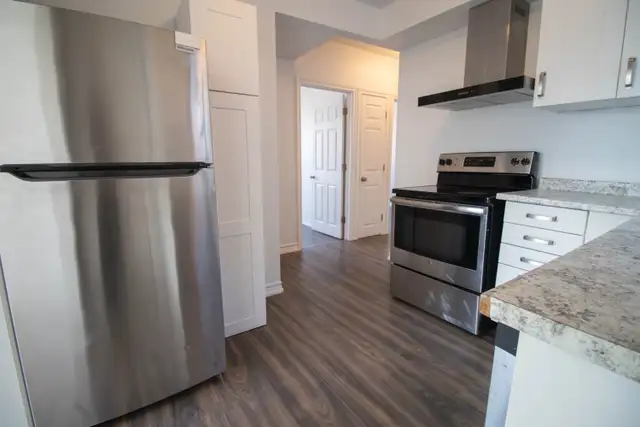 23 St. Patrick St, St. Catharines - 3 Bedroom Main Unit - Photo 7