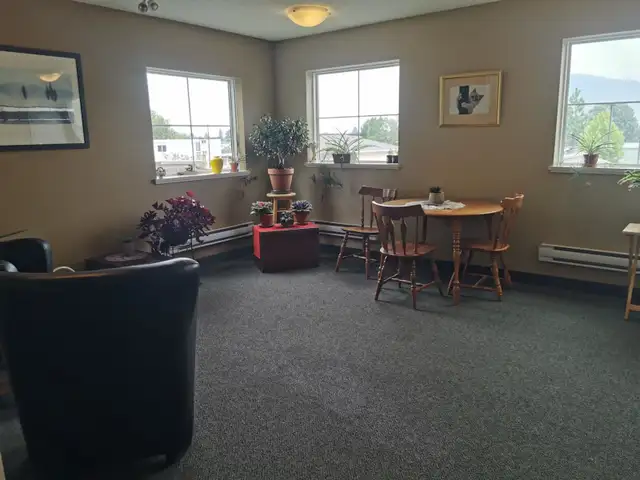 55  Seniors Studio Apartment in secure building - Photo 8