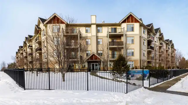 2 Bedroom 2 Bathroom unit in Sommerset Condos Sylvan Lake
