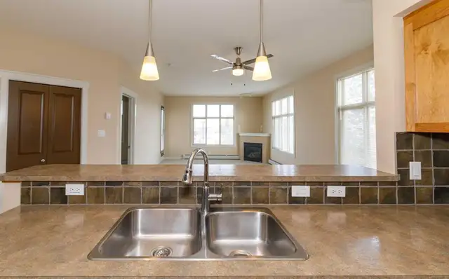 2 Bedroom 2 Bathroom unit in Sommerset Condos Sylvan Lake - Photo 6