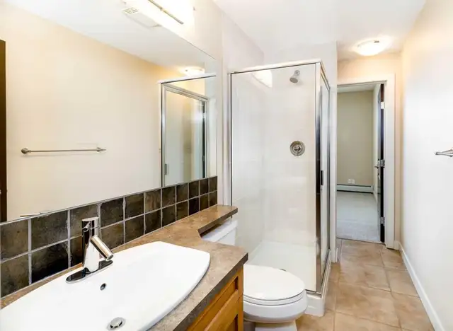 2 Bedroom 2 Bathroom unit in Sommerset Condos Sylvan Lake - Photo 18