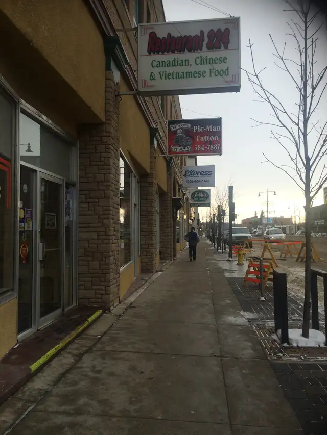 BACHELOR SUITES available in the hub of downtown! - Photo 4