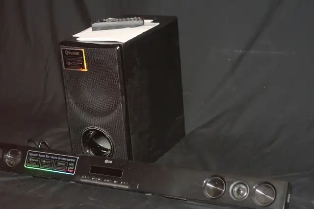 LG SOUNDBAR AND SUBWOOFER BLUETOOTH