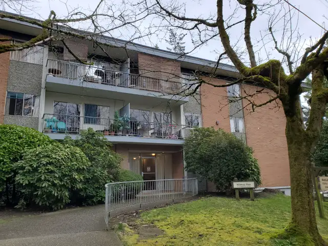 1 Bedroom Apt Available April 1st. Near Edmonds and Kingsway Ave - Photo 6