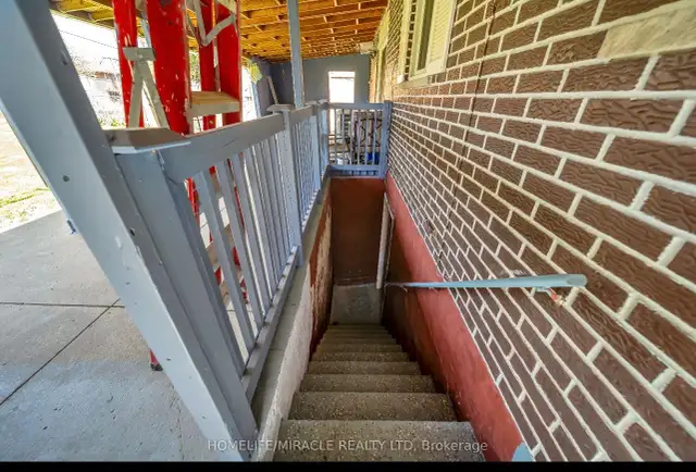 THREE BEDROOMS BASEMENT, 3337 JOLLIFFE AV, MALTON, 2200 DOLLARS - Photo 2