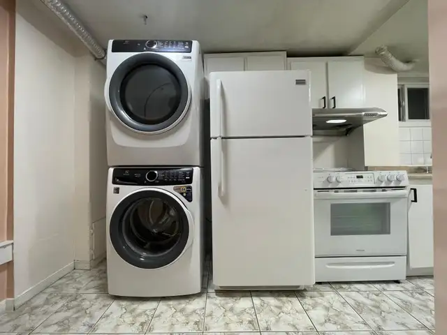 THREE BEDROOMS BASEMENT, 3337 JOLLIFFE AV, MALTON, 2200 DOLLARS - Photo 6