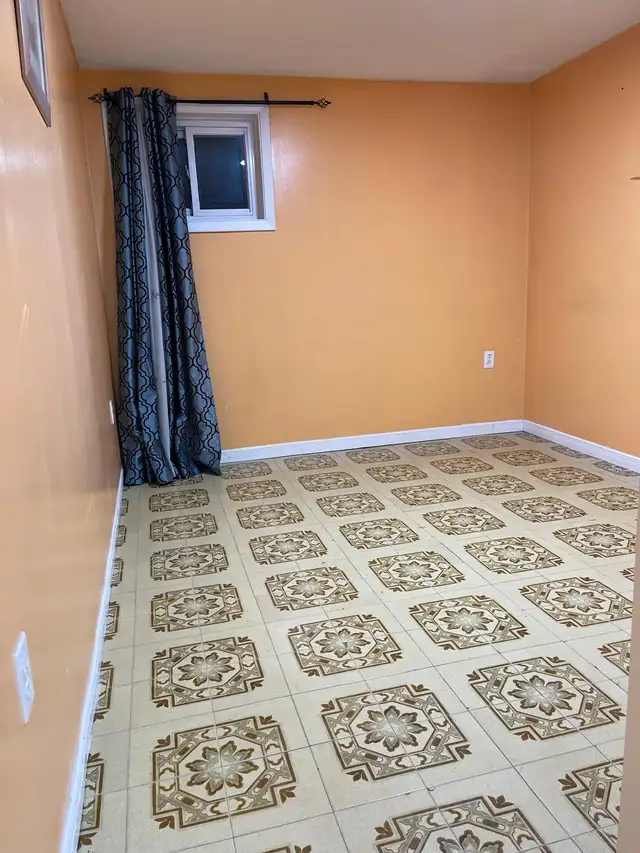 THREE BEDROOMS BASEMENT, 3337 JOLLIFFE AV, MALTON, 2200 DOLLARS - Photo 10