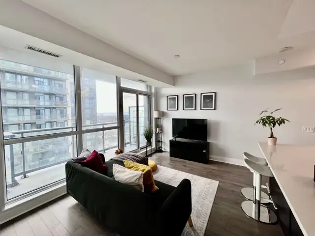 Etobicoke 1bed1bath condo for rent (Female roommate only) - Photo 4