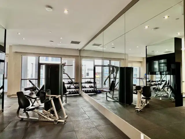 Etobicoke 1bed1bath condo for rent (Female roommate only) - Photo 9