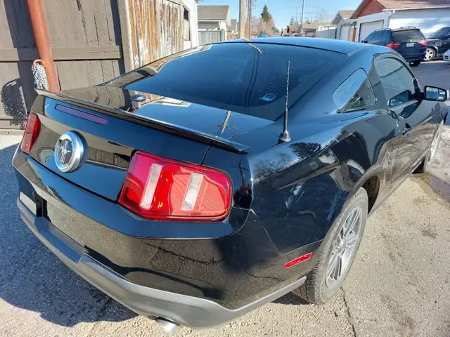 2012 Ford Mustang - Photo 5