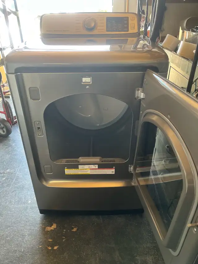 Samsung Dryer - Photo 2