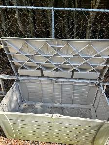 Suncast shed container $60 - Photo 3