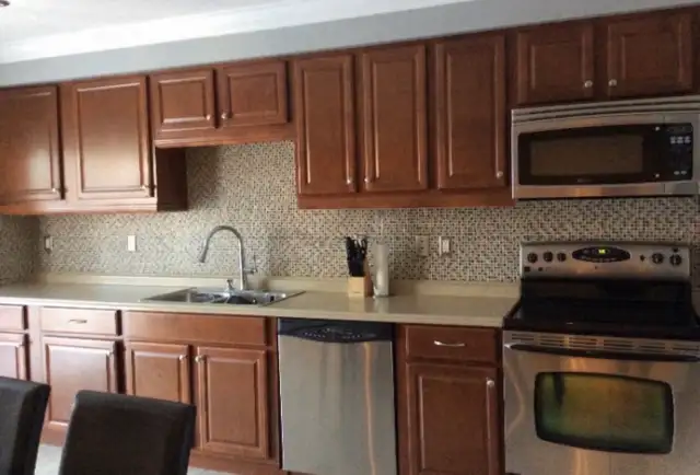 Aurora/ Newmarket private Room - Photo 5