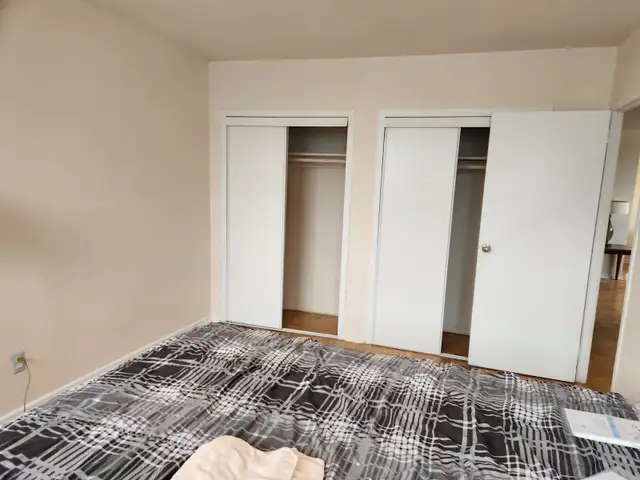 Furnished 2 bdr apt, St. Clair & Victoria Park, East York, May 1 - Photo 6