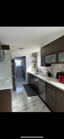 5 bedroom 3 bath house - Photo 3