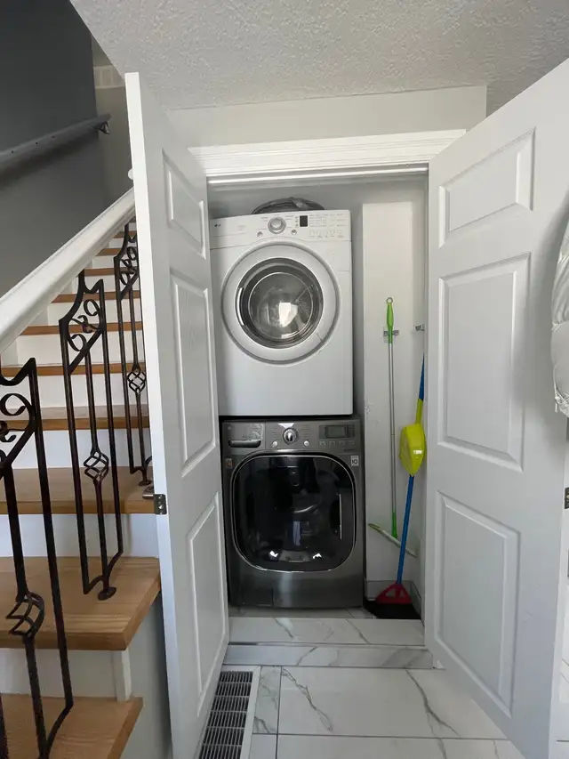 5 bedroom 3 bath house - Photo 9