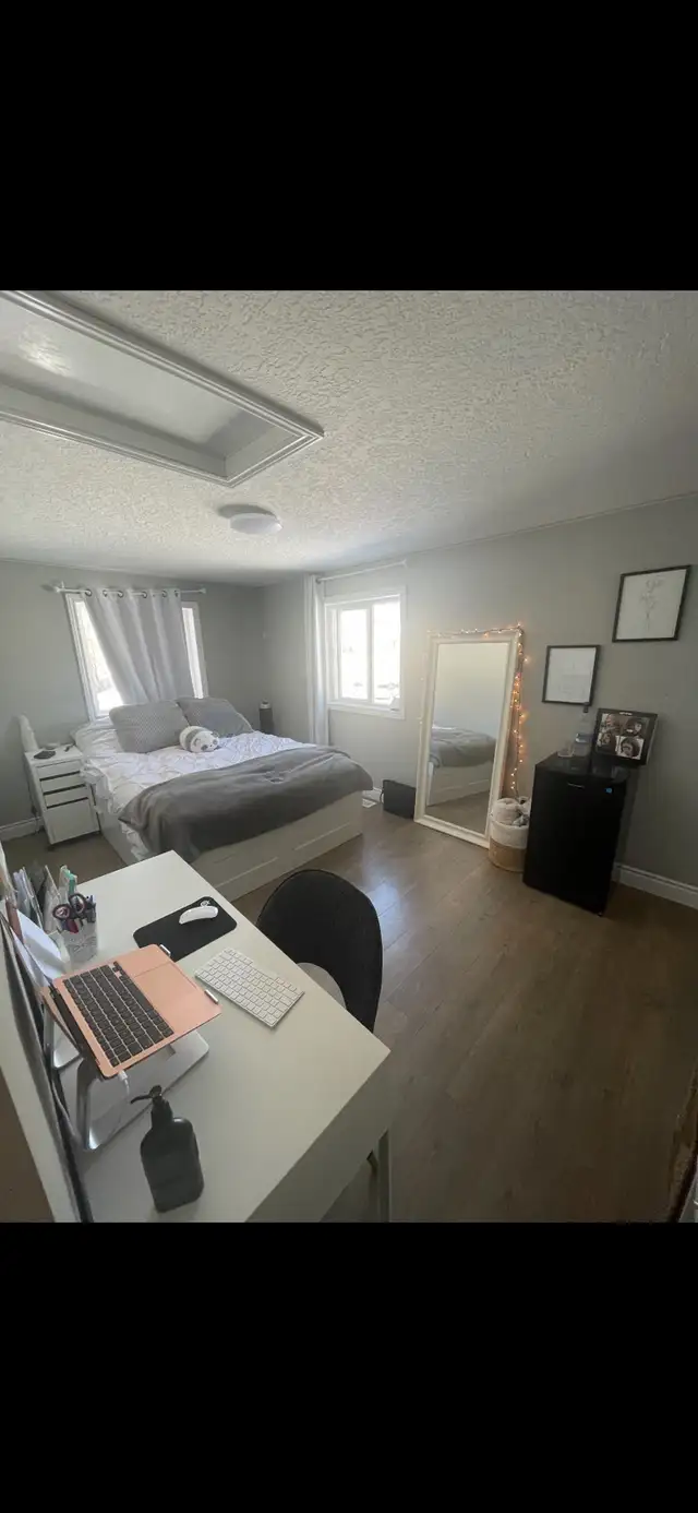 5 bedroom 3 bath house - Photo 10