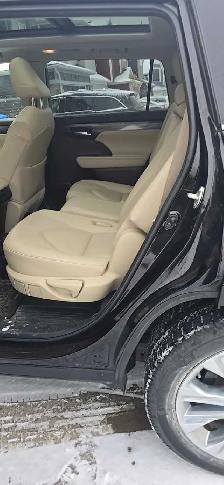 2020 Limited Toyota Highlander - Photo 2