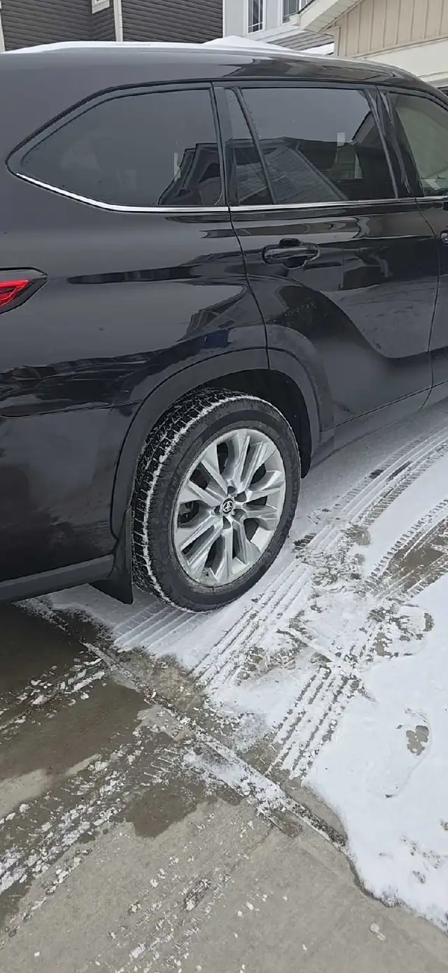 2020 Limited Toyota Highlander - Photo 10