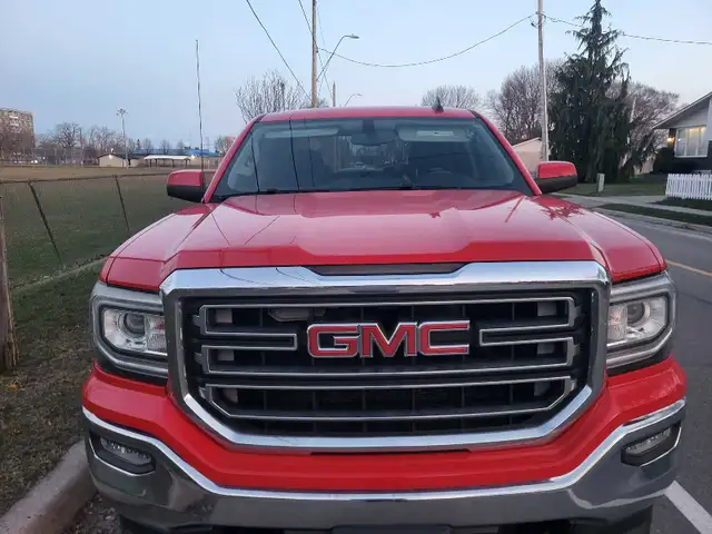 2017 GMC SIERRA Z71