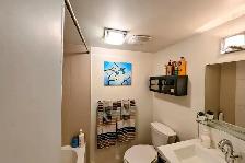 Gorgeous 2 bedroom condo in the prestigious area of Lindenwoods