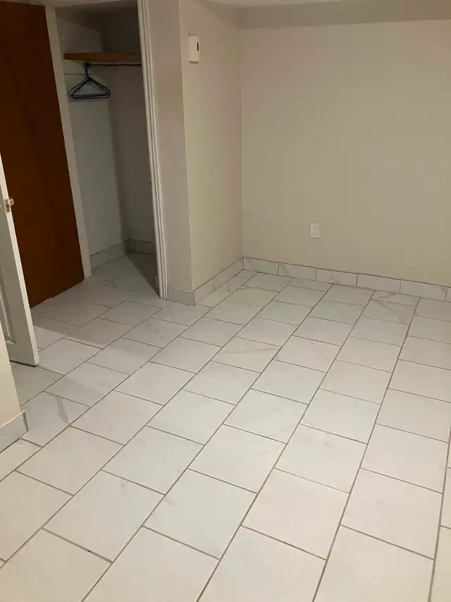 1 Bdrm Apartment Lower Level - Photo 5