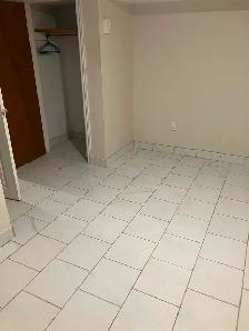 1 Bdrm Apartment Lower Level - Photo 5