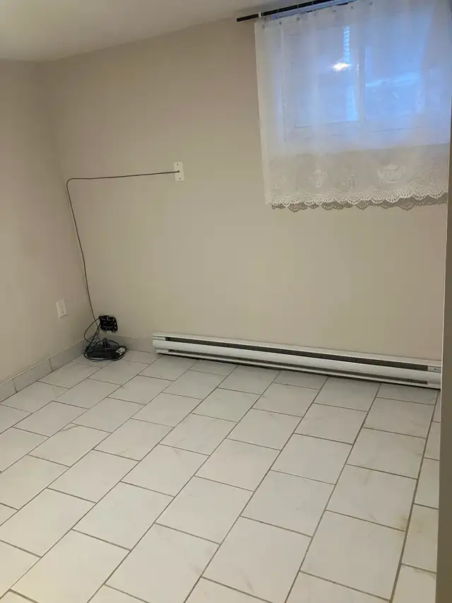 1 Bdrm Apartment Lower Level - Photo 7