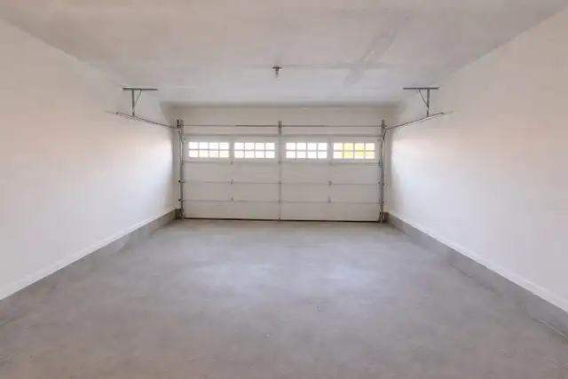 4 Bdrm   4 washroom rental in Oshawa - Photo 10