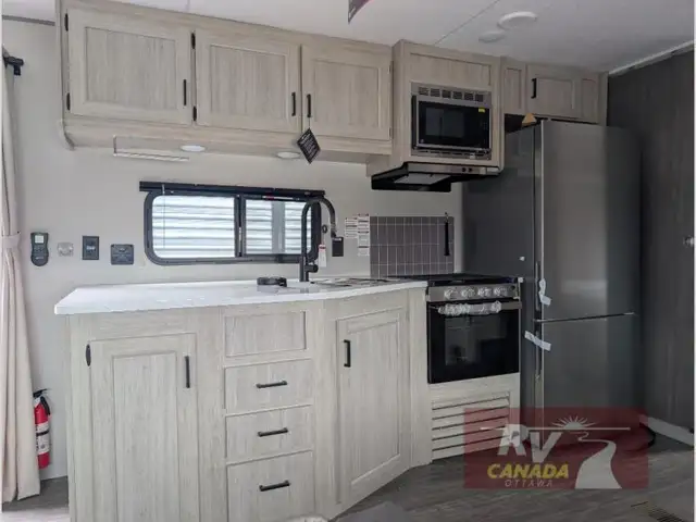 2026 Forest River RV Aurora 40BHTS2Q - Photo 5