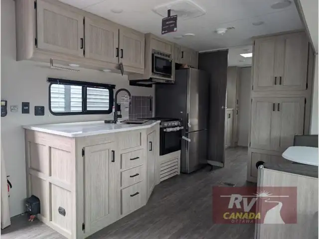 2026 Forest River RV Aurora 40BHTS2Q - Photo 6