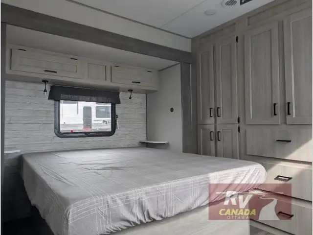 2026 Forest River RV Aurora 40BHTS2Q - Photo 17