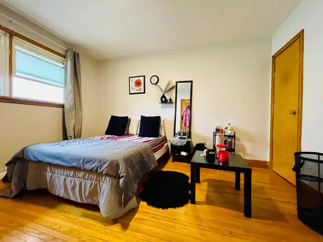 Private room for rent in Oshawa