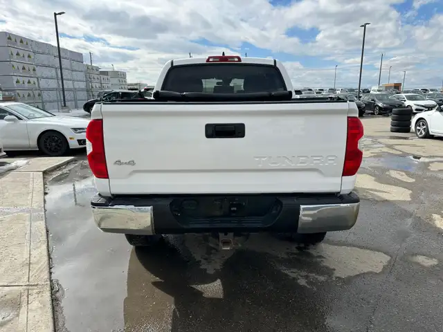 2021 Toyota Tundra SR5 AWD | No Accident Report, Bluetooth - Photo 5