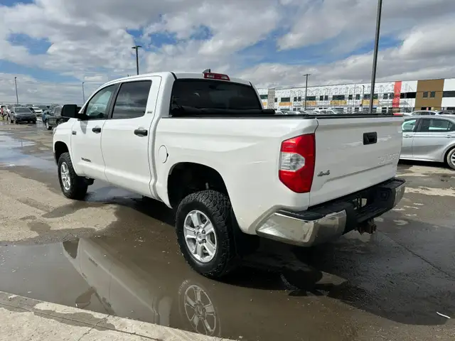 2021 Toyota Tundra SR5 AWD | No Accident Report, Bluetooth - Photo 6